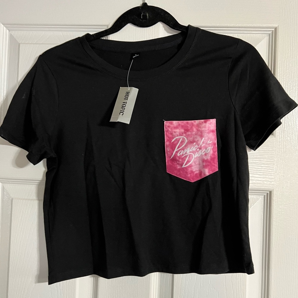 Hot Topic cropped t-shirt